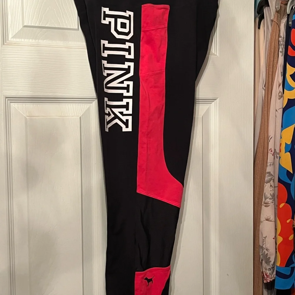 Black and Red PINK Leggings - Picture 3 of 4
